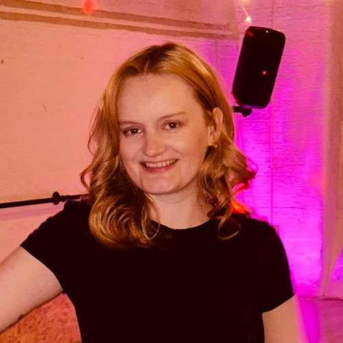 Rebecca - Dance Fitness Instructor · She/Her
